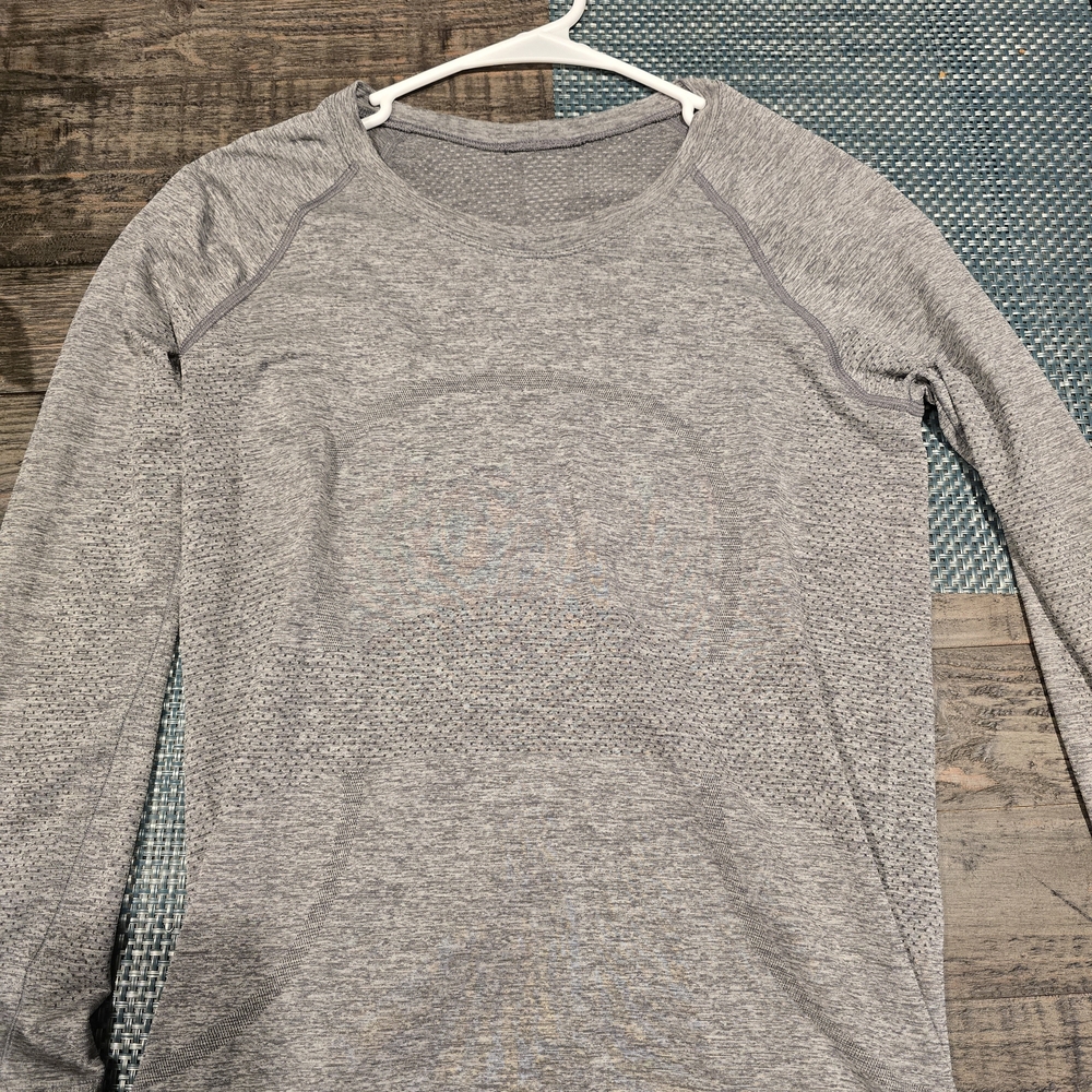 lululemon athletica Heather Gray Seamless Workout Top
